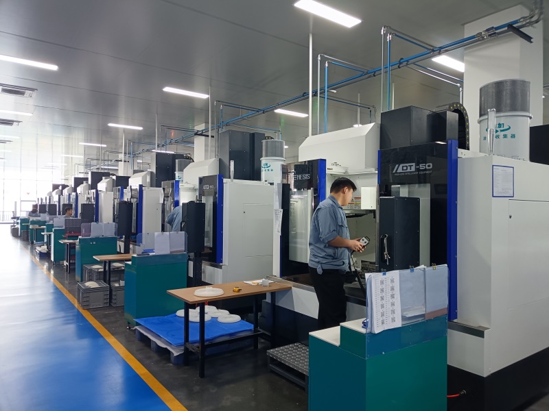 樹脂車間——四軸、三軸立加